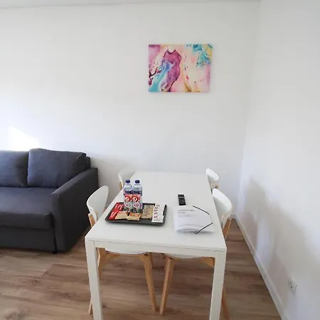 Oriente Dna X * ליסבון